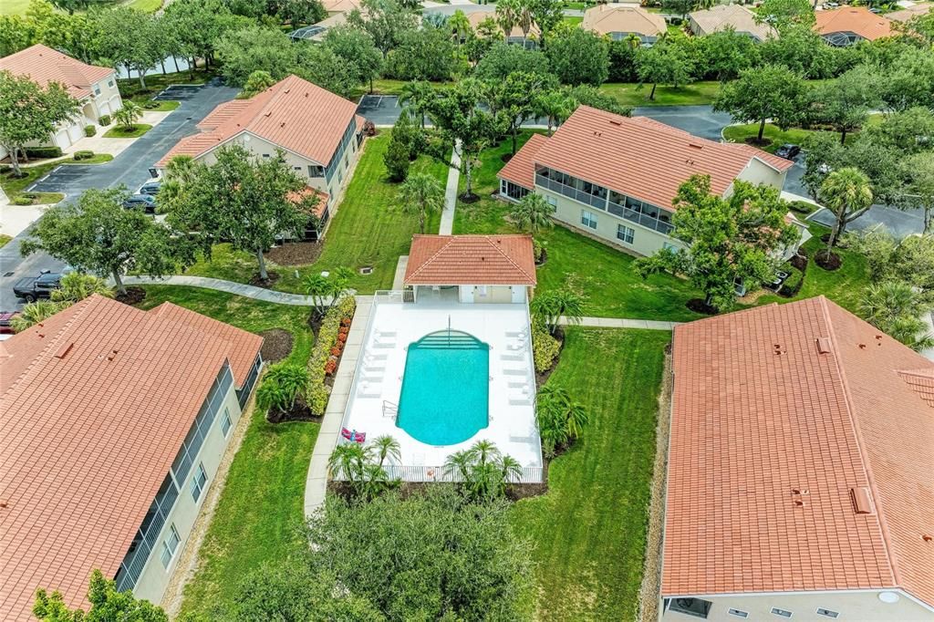 For Sale: $275,000 (2 beds, 2 baths, 1406 Square Feet)