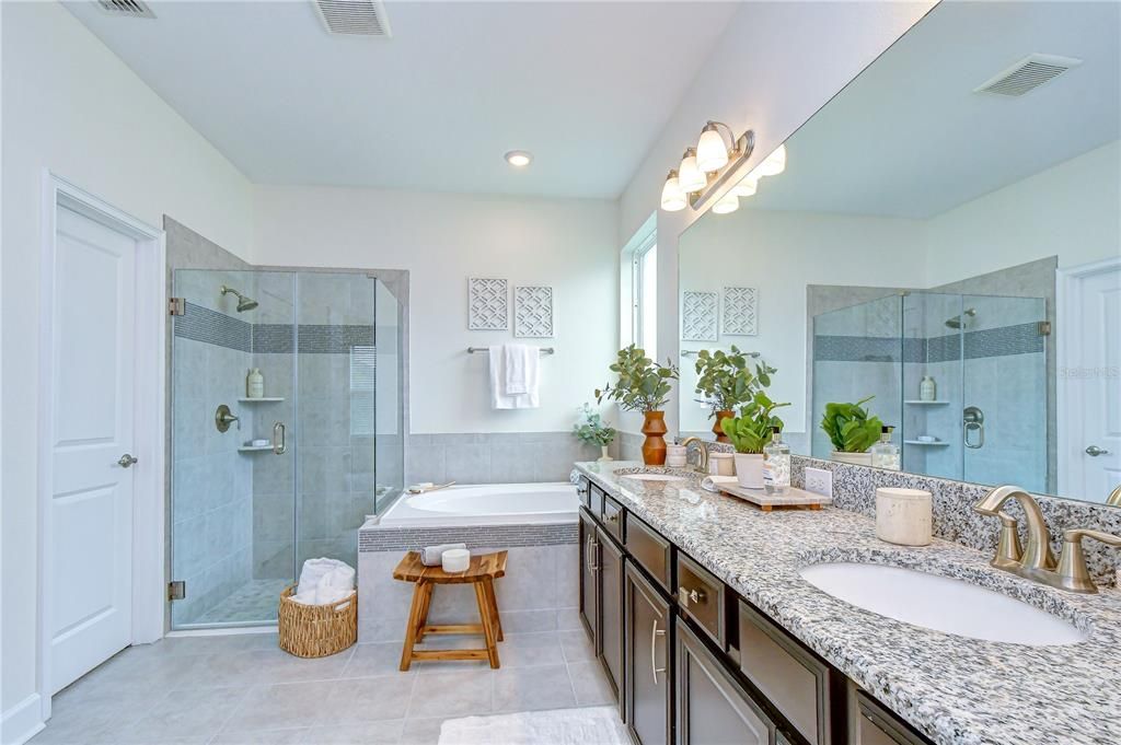 На продажу: $439,000 (4 спален, 2 ванн, 2029 Квадратных фут)