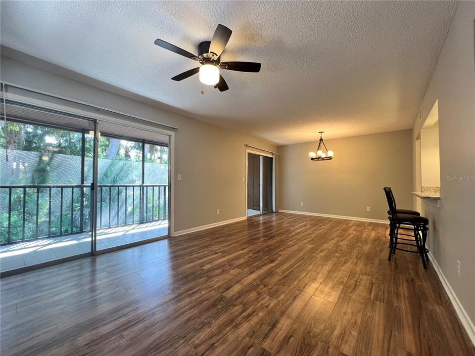 For Rent: $1,500 (2 beds, 2 baths, 897 Square Feet)