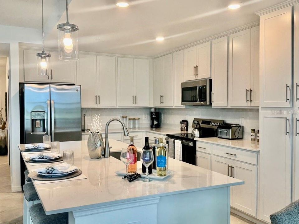 For Rent: $3,500 (2 beds, 2 baths, 1154 Square Feet)