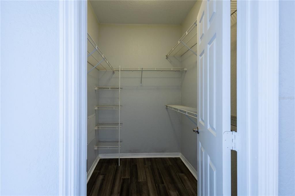 For Sale: $164,900 (2 beds, 2 baths, 1083 Square Feet)