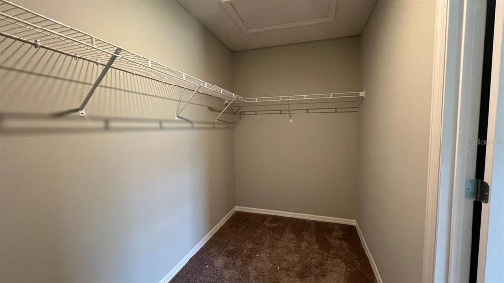 For Rent: $1,990 (3 beds, 2 baths, 1762 Square Feet)