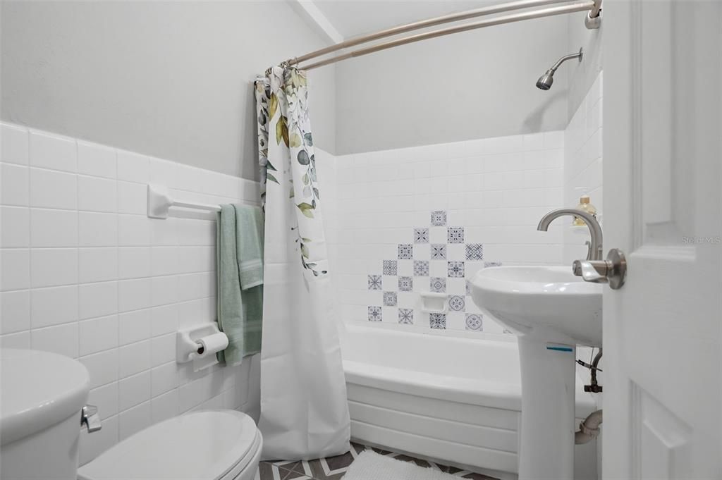 En Venta: $82,000 (1 camas, 1 baños, 646 Pies cuadrados)