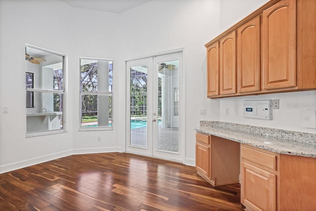 For Sale: $1,175,000 (5 beds, 5 baths, 4821 Square Feet)