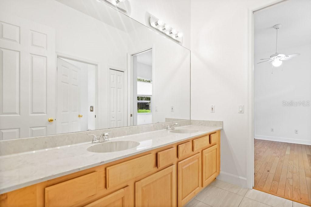 For Sale: $1,175,000 (5 beds, 5 baths, 4821 Square Feet)