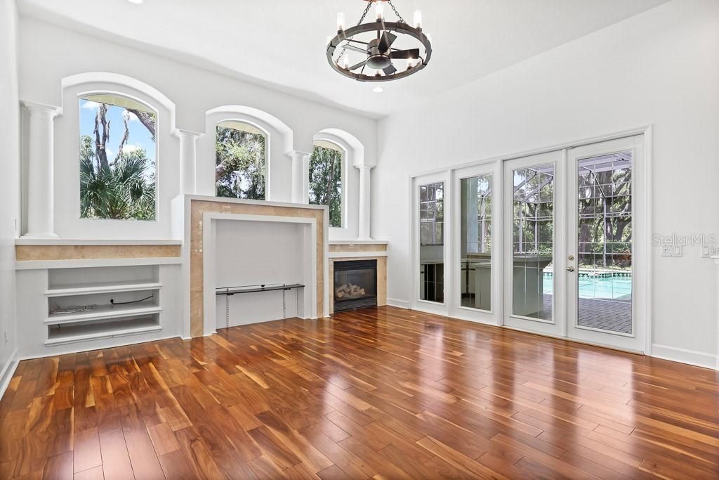 For Sale: $1,175,000 (5 beds, 5 baths, 4821 Square Feet)