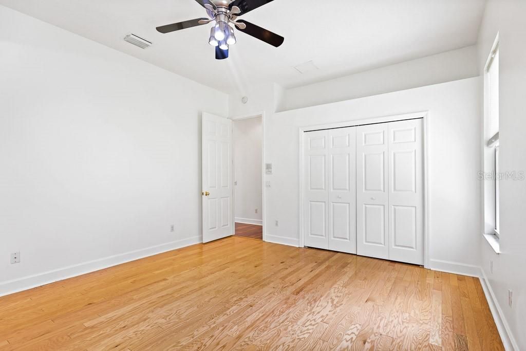 For Sale: $1,175,000 (5 beds, 5 baths, 4821 Square Feet)