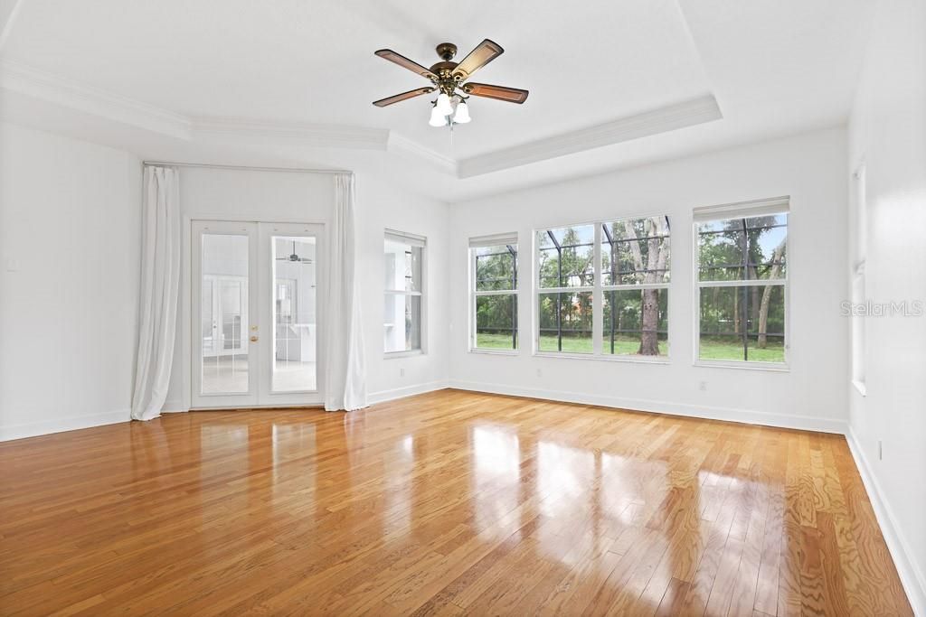 For Sale: $1,175,000 (5 beds, 5 baths, 4821 Square Feet)