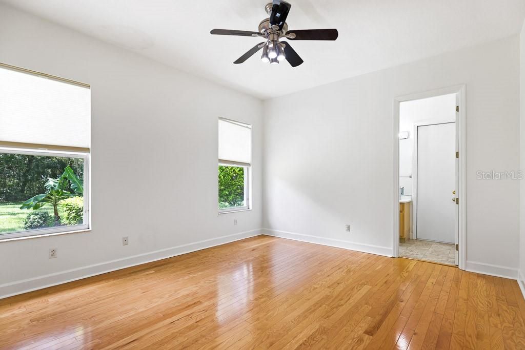 For Sale: $1,175,000 (5 beds, 5 baths, 4821 Square Feet)