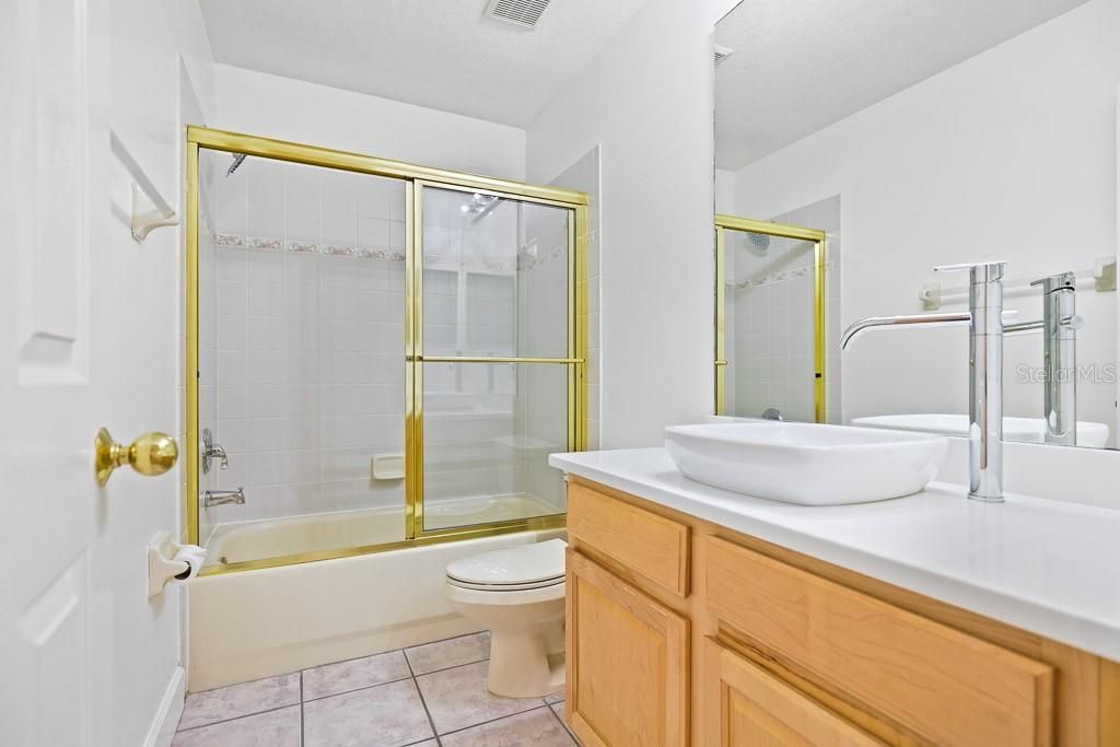 For Sale: $1,175,000 (5 beds, 5 baths, 4821 Square Feet)