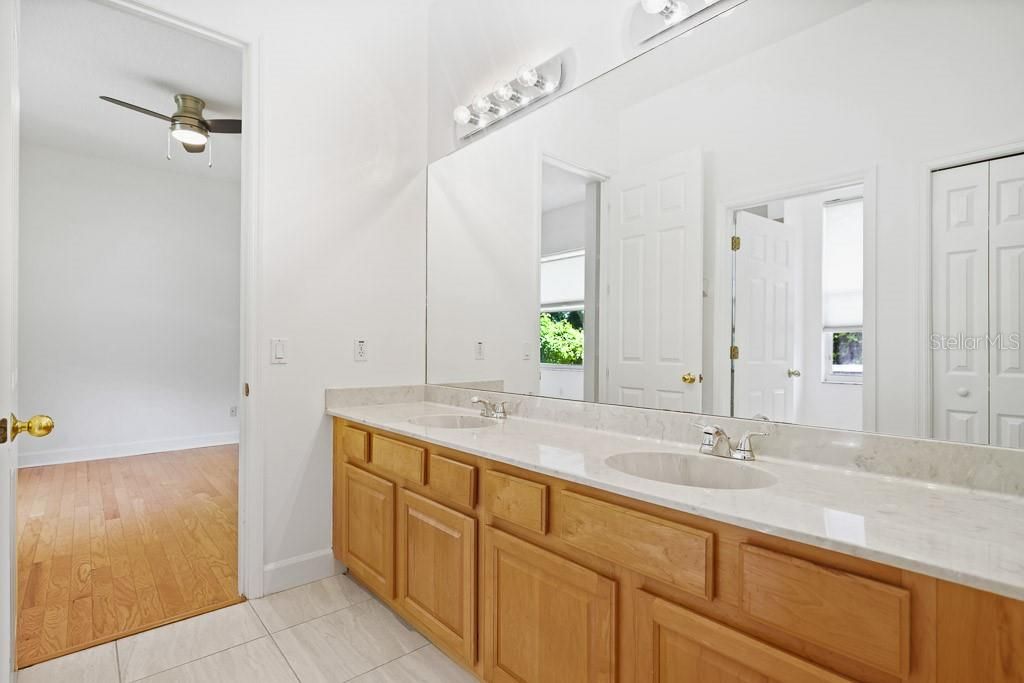 For Sale: $1,175,000 (5 beds, 5 baths, 4821 Square Feet)