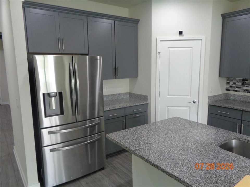 For Rent: $2,495 (3 beds, 2 baths, 1650 Square Feet)