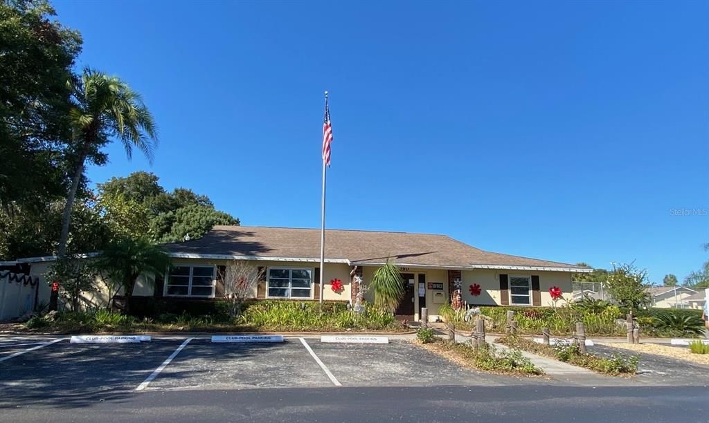 For Sale: $129,000 (2 beds, 1 baths, 900 Square Feet)