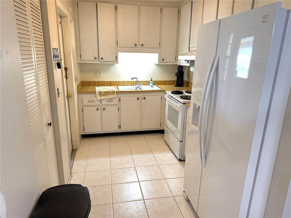 For Sale: $129,000 (2 beds, 1 baths, 900 Square Feet)