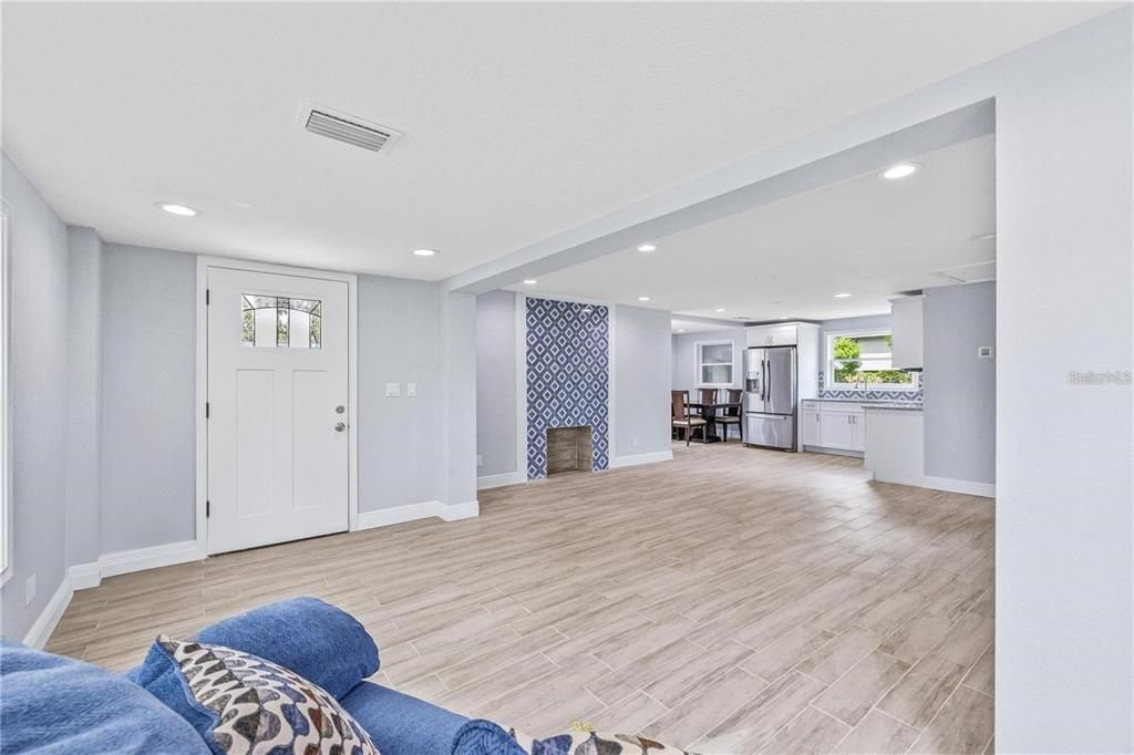 Active With Contract: $335,000 (4 beds, 3 baths, 1570 Square Feet)