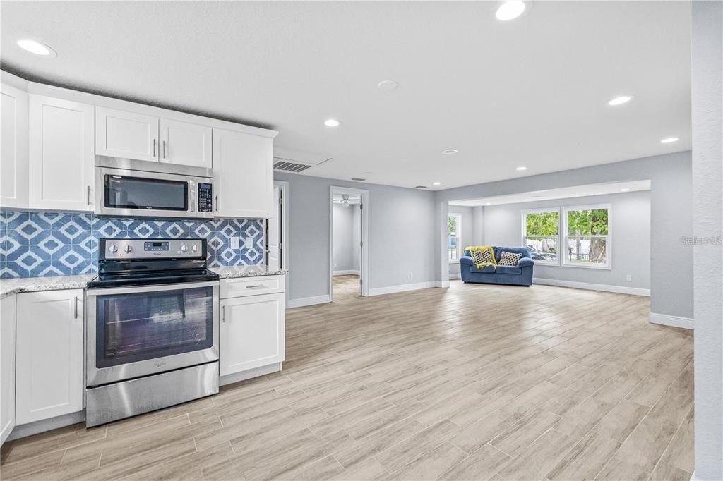 Active With Contract: $335,000 (4 beds, 3 baths, 1570 Square Feet)
