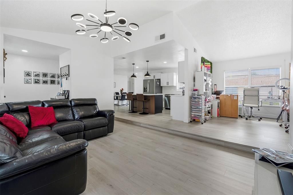 For Sale: $420,000 (4 beds, 2 baths, 1683 Square Feet)
