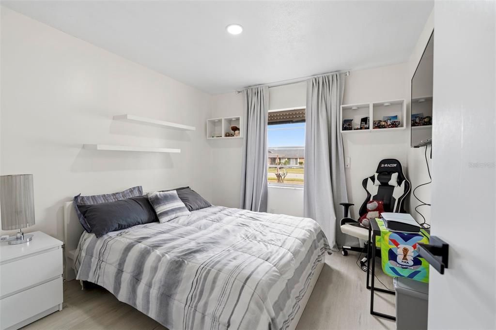 For Sale: $420,000 (4 beds, 2 baths, 1683 Square Feet)