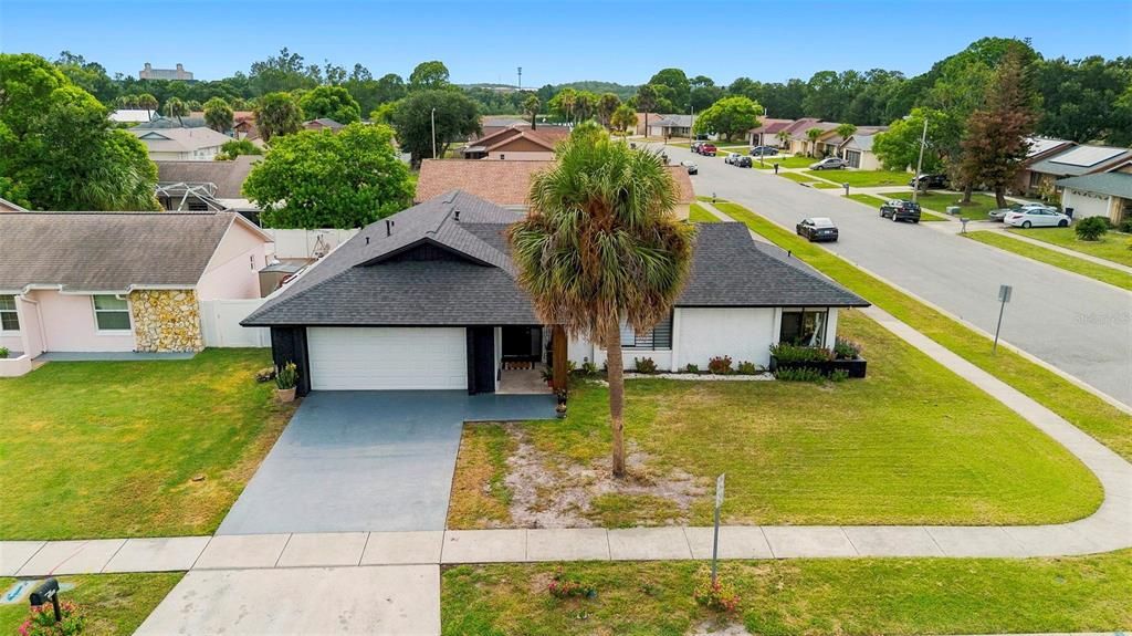 For Sale: $420,000 (4 beds, 2 baths, 1683 Square Feet)