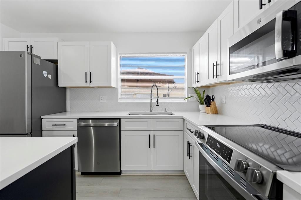 For Sale: $420,000 (4 beds, 2 baths, 1683 Square Feet)