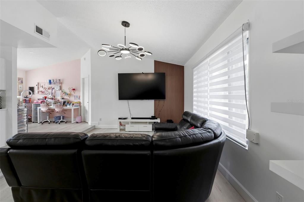 For Sale: $420,000 (4 beds, 2 baths, 1683 Square Feet)