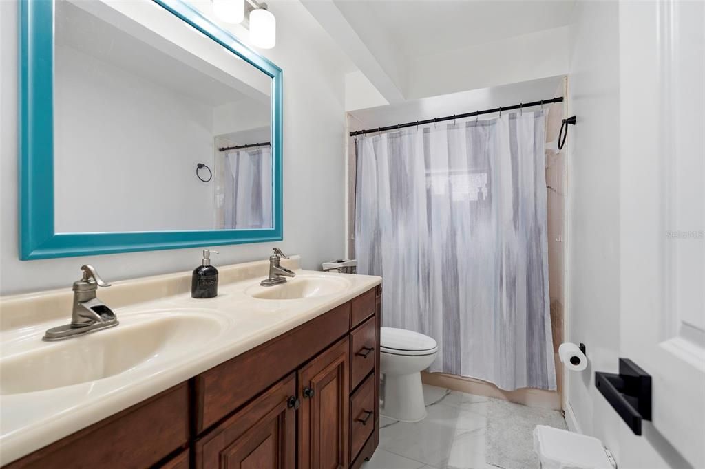 For Sale: $420,000 (4 beds, 2 baths, 1683 Square Feet)