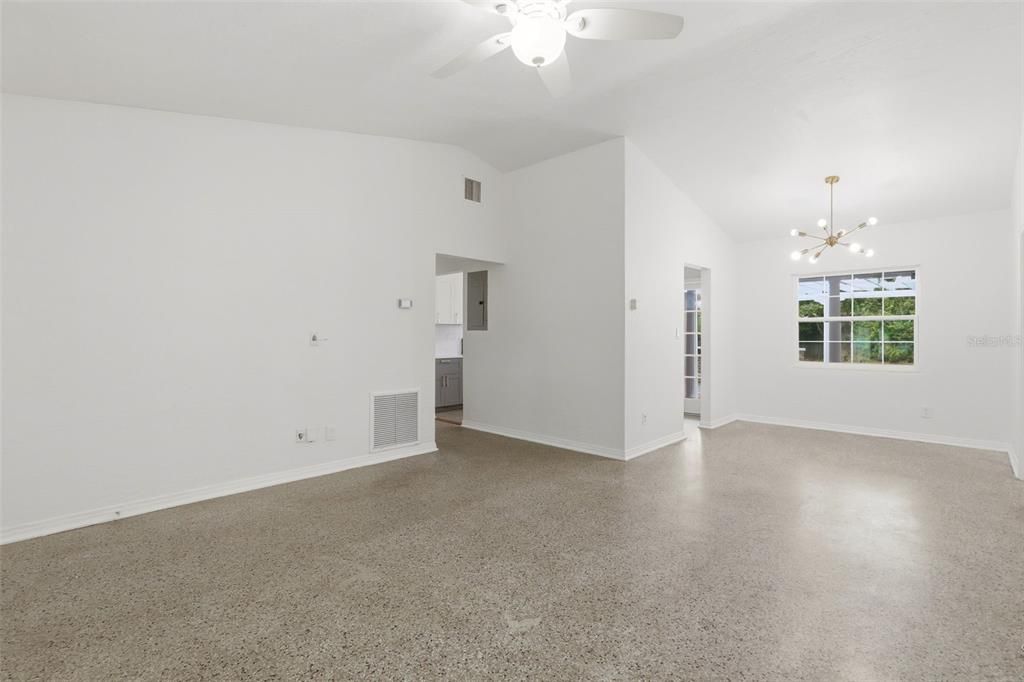 На продажу: $485,000 (4 спален, 2 ванн, 1851 Квадратных фут)