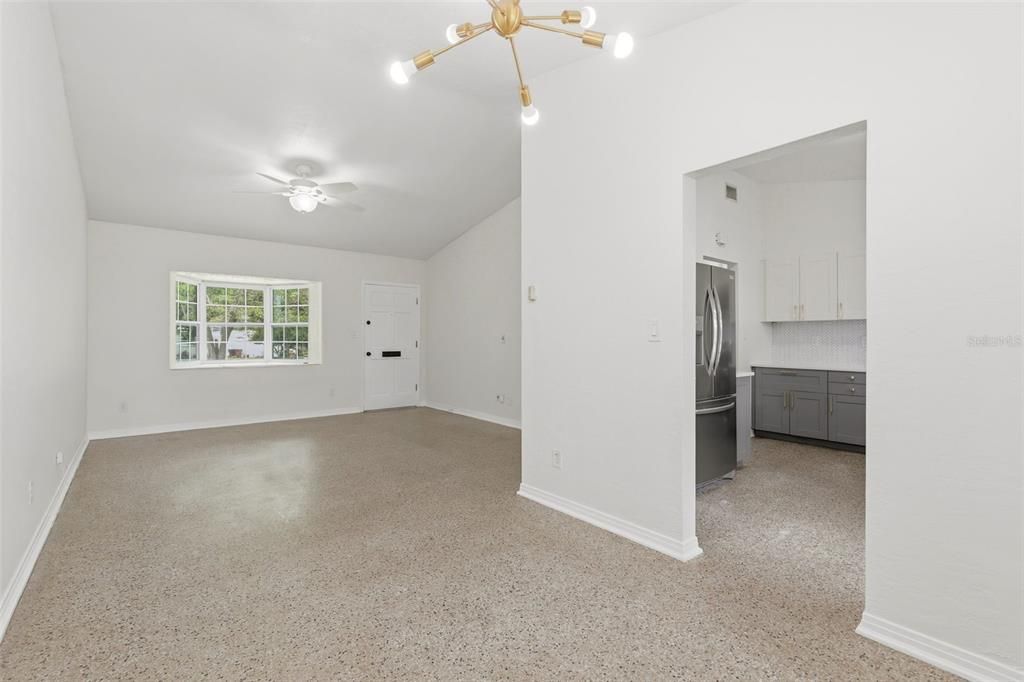 На продажу: $485,000 (4 спален, 2 ванн, 1851 Квадратных фут)