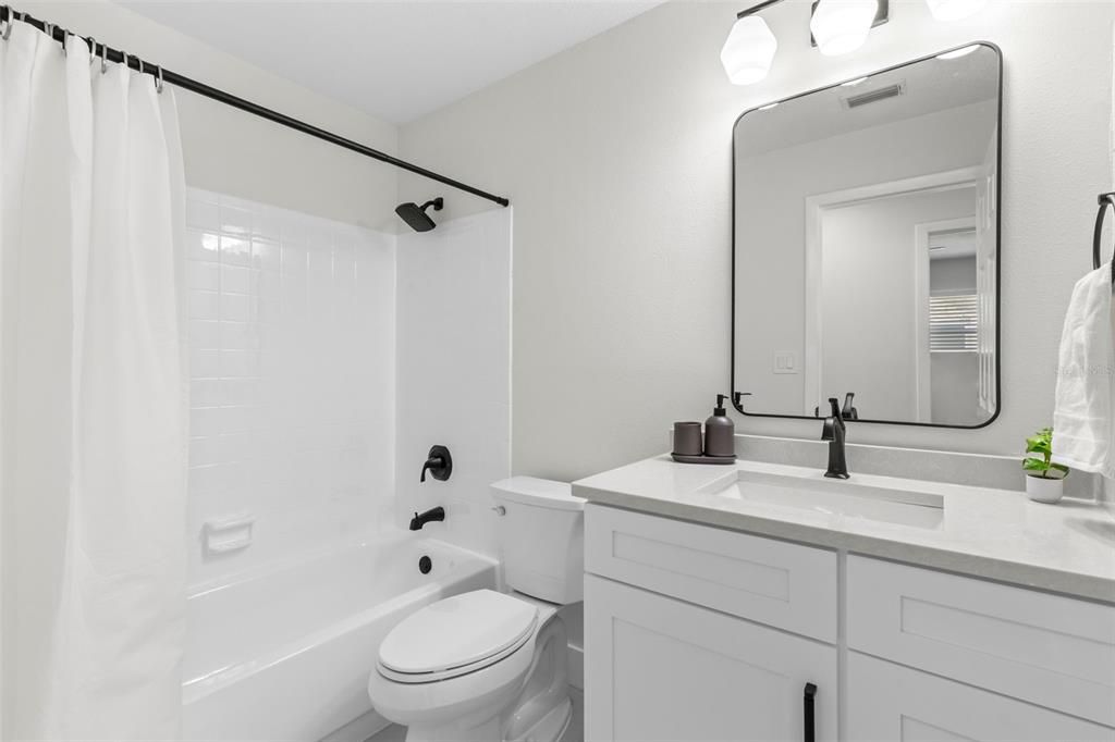 For Sale: $479,000 (3 beds, 2 baths, 1599 Square Feet)