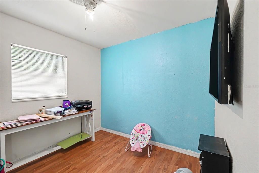 For Sale: $240,000 (4 beds, 2 baths, 1664 Square Feet)