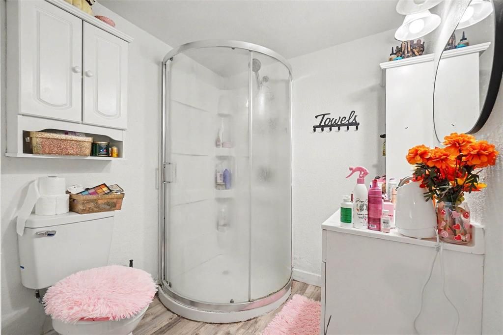 For Sale: $240,000 (4 beds, 2 baths, 1664 Square Feet)