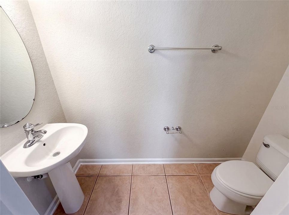En Venta: $655,000 (4 camas, 2 baños, 2745 Pies cuadrados)