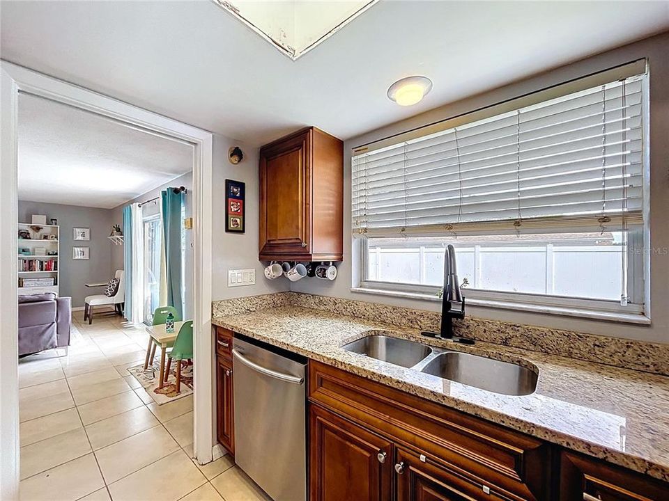 For Sale: $400,000 (3 beds, 2 baths, 1457 Square Feet)