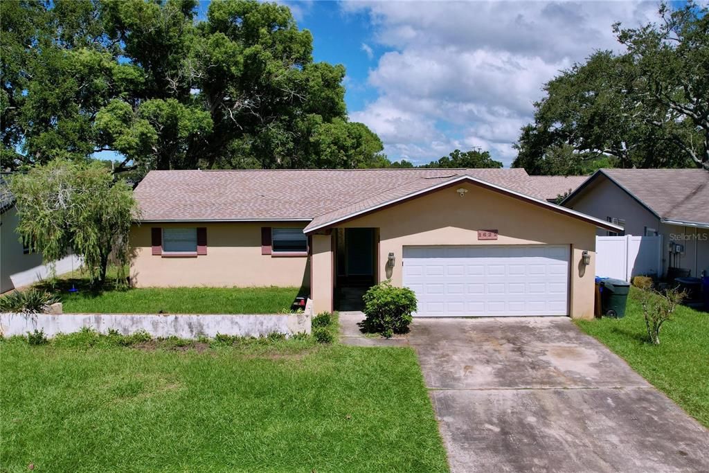 For Sale: $400,000 (3 beds, 2 baths, 1457 Square Feet)