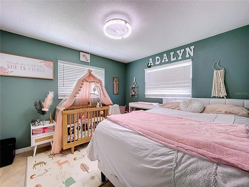For Sale: $400,000 (3 beds, 2 baths, 1457 Square Feet)