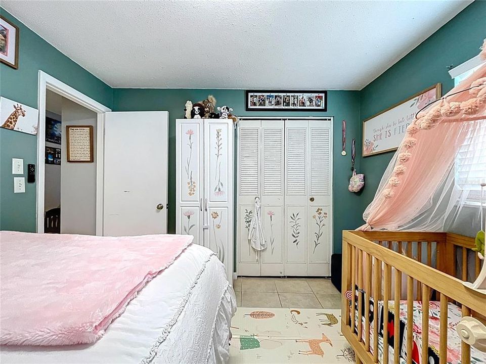 For Sale: $400,000 (3 beds, 2 baths, 1457 Square Feet)