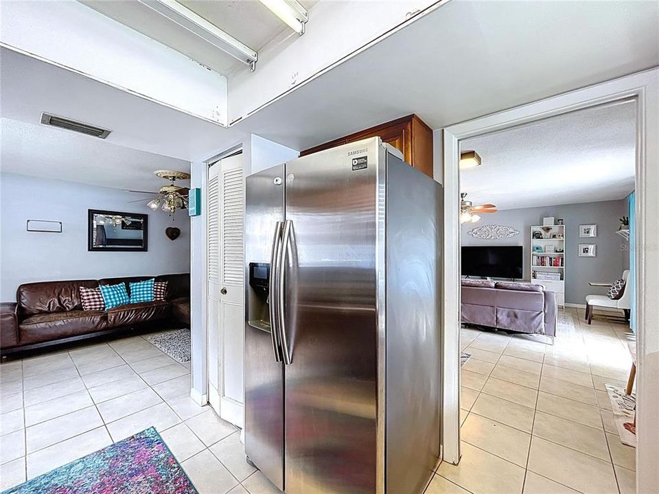 For Sale: $400,000 (3 beds, 2 baths, 1457 Square Feet)