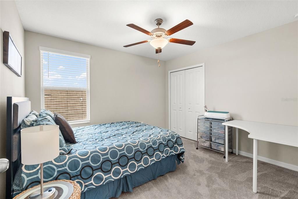 Activo con contrato: $494,900 (6 camas, 3 baños, 3130 Pies cuadrados)