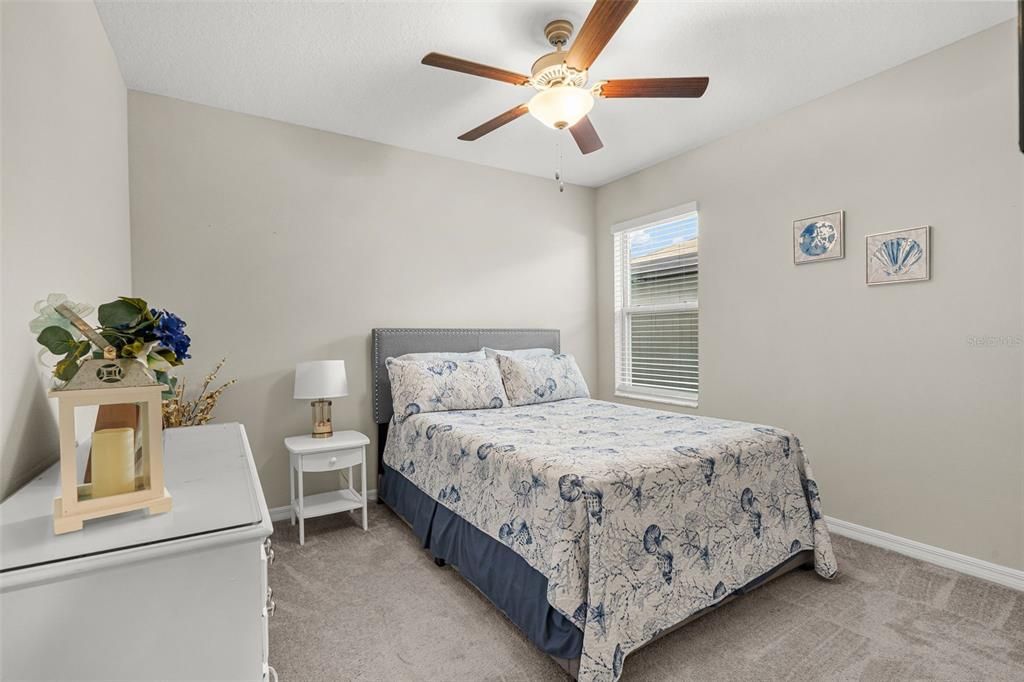 Activo con contrato: $494,900 (6 camas, 3 baños, 3130 Pies cuadrados)