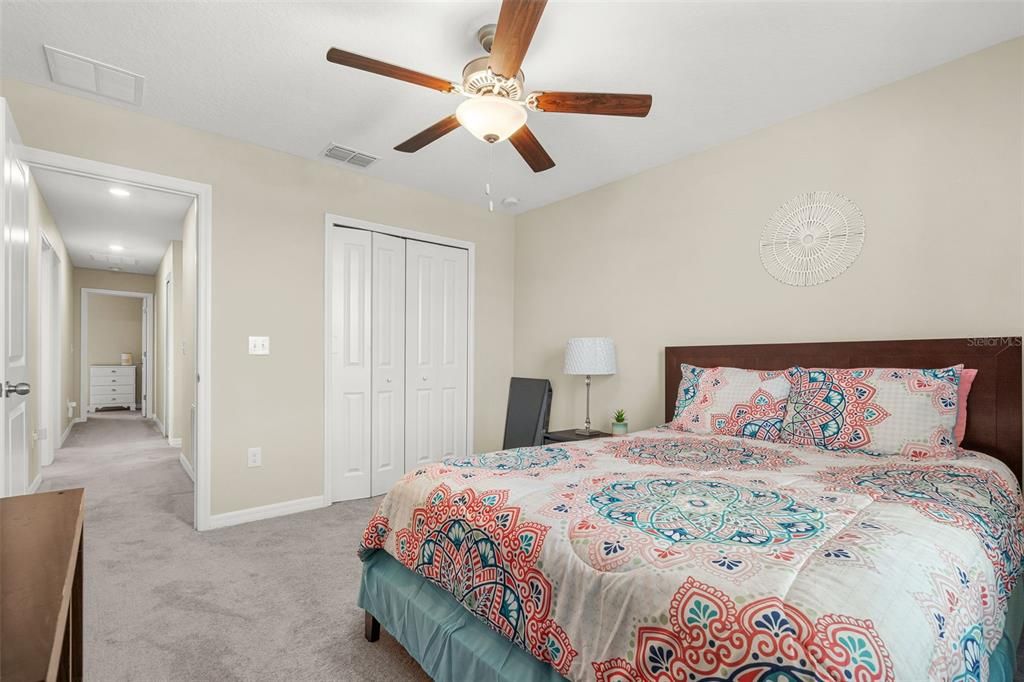 Activo con contrato: $494,900 (6 camas, 3 baños, 3130 Pies cuadrados)