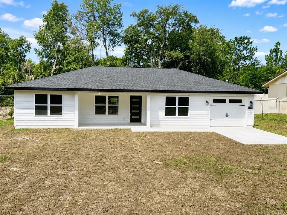 For Sale: $239,900 (3 beds, 2 baths, 1302 Square Feet)