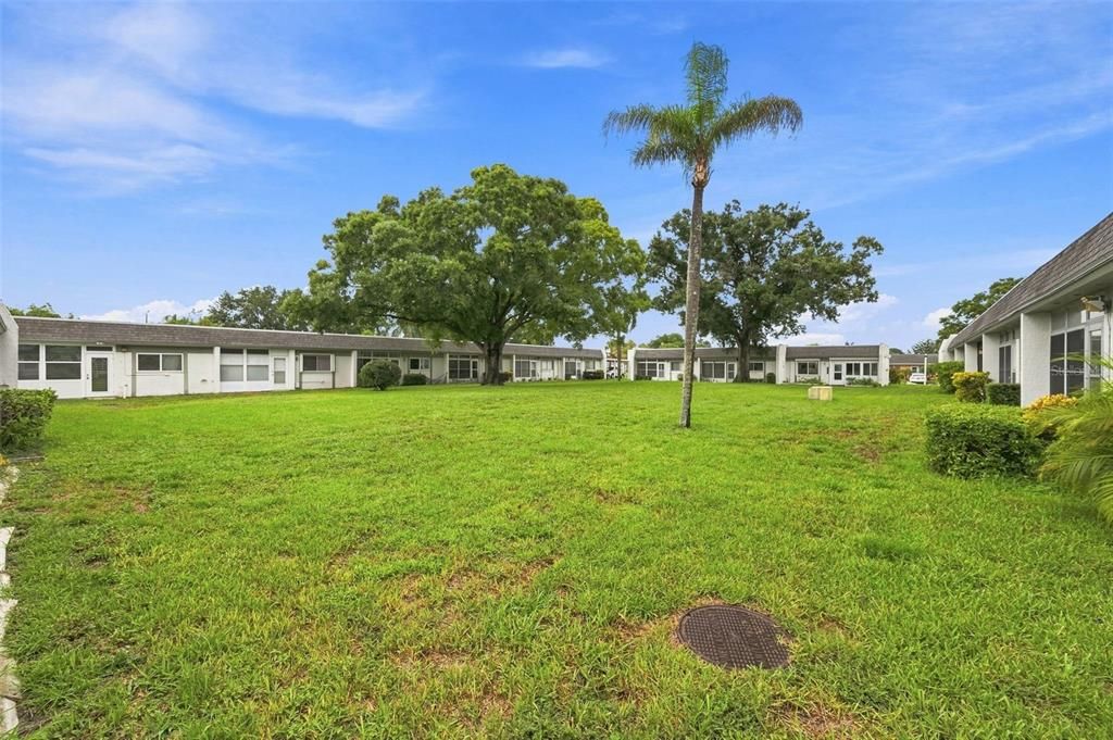 For Sale: $165,000 (2 beds, 2 baths, 865 Square Feet)