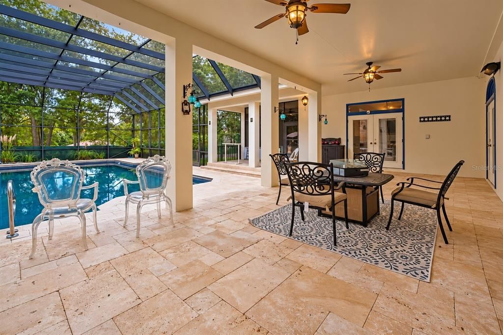 For Sale: $949,000 (5 beds, 5 baths, 5911 Square Feet)