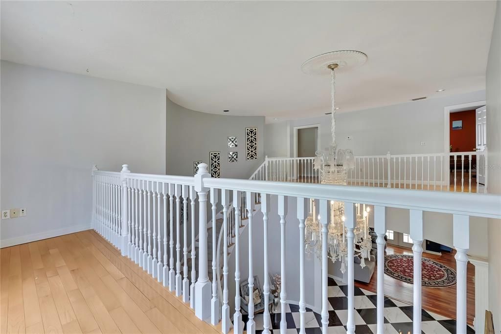 For Sale: $949,000 (5 beds, 5 baths, 5911 Square Feet)