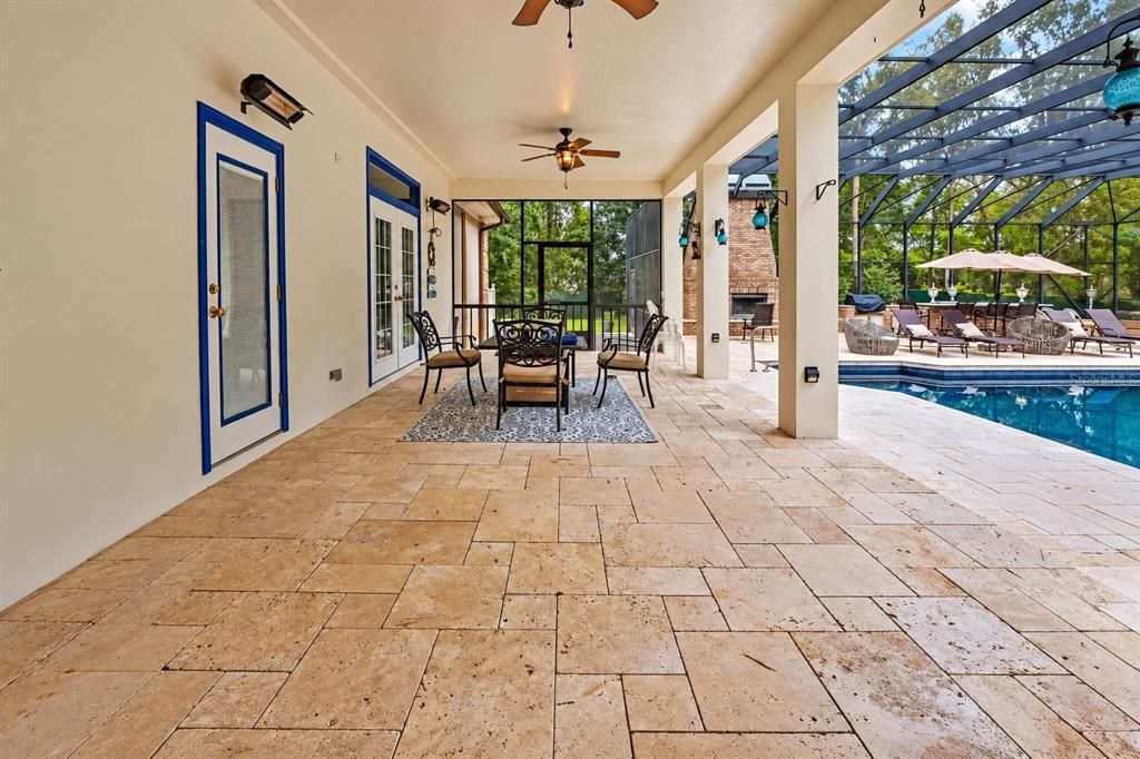 For Sale: $949,000 (5 beds, 5 baths, 5911 Square Feet)