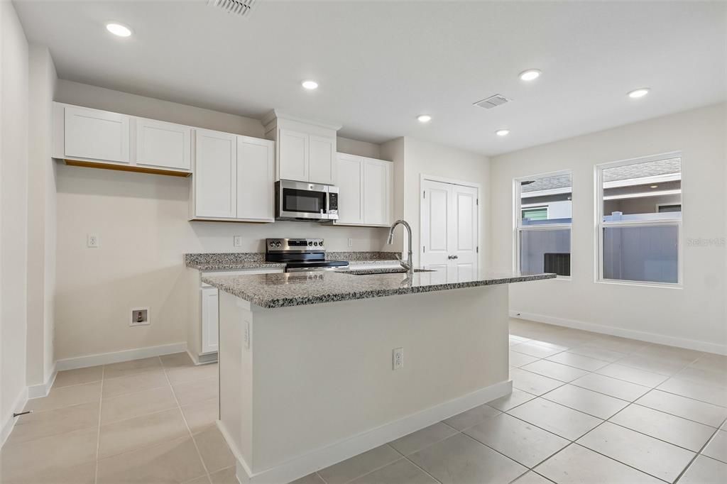 En Venta: $324,990 (3 camas, 2 baños, 1409 Pies cuadrados)