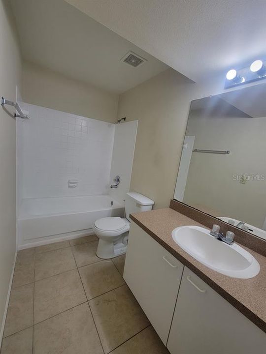 For Sale: $150,000 (2 beds, 2 baths, 990 Square Feet)