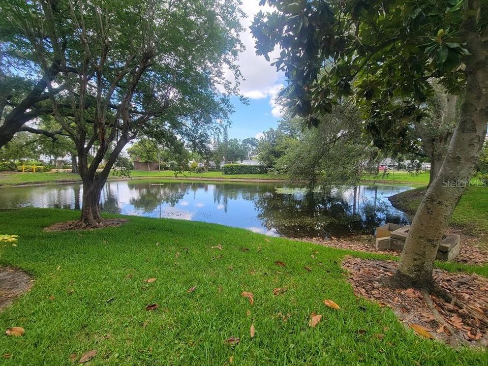 For Sale: $150,000 (2 beds, 2 baths, 990 Square Feet)
