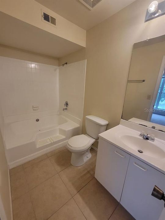 For Sale: $150,000 (2 beds, 2 baths, 990 Square Feet)
