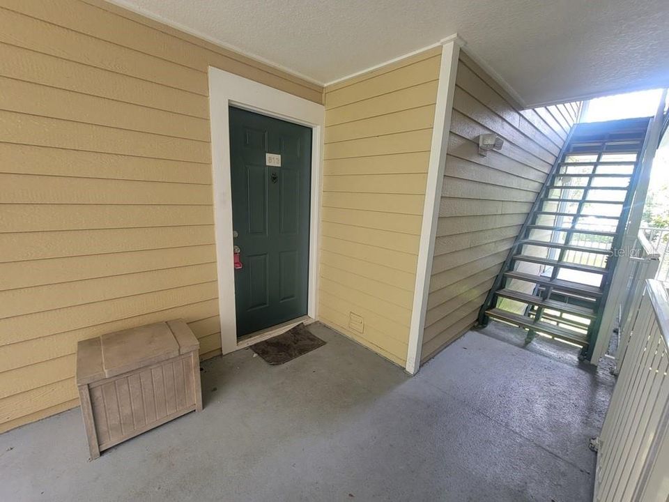 For Sale: $150,000 (2 beds, 2 baths, 990 Square Feet)